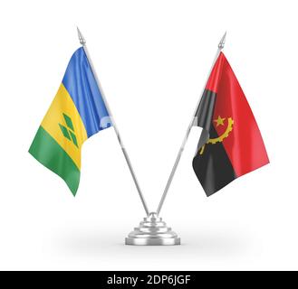 Angola und St. Vincent und die Grenadinen Tischflaggen isoliert Auf Weiß Stockfoto