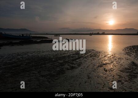 Payangan Strand ist eines der marinen Tourismus Destinationen in Jember Bezirk, Ost-Java. Stockfoto