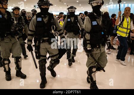 HONGKONG - PROTEST - SHOPPING DE NOEL Manifestation avec de fortes interventions policières dans Center Commercial. HONGKONG - PROTEST - WEIHNACHTEN S Stockfoto