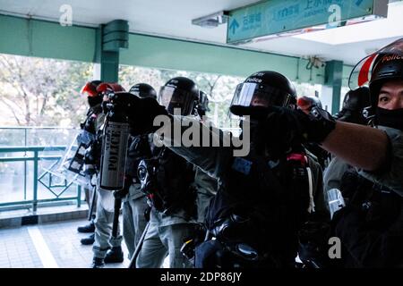 Demonstration im Einkaufszentrum Landmark North in Sheung Shui. Hongkong am 28/12/2019. Manifestation dans le Center Commercial Landmark North à Sh Stockfoto