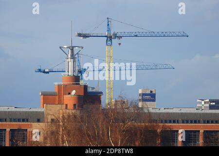 Turmdrehkrane auf den Bau von SOYO Wohnbau in Stadtzentrum Leeds Stockfoto