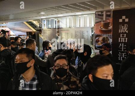 HONGKONG - PROTEST - SHOPPING DE NOEL Manifestation avec de fortes interventions policières dans Center Commercial. HONGKONG - PROTEST - WEIHNACHTEN S Stockfoto