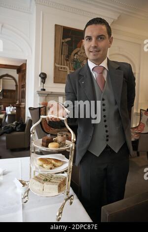 Nachmittagstee im Browns Hotel in Mayfair London UK Stockfoto