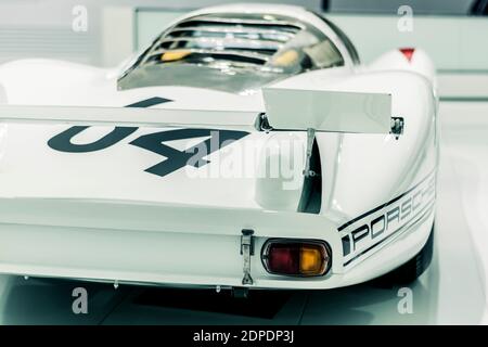 STUTTGART, 6. März 2020: Das Porsche 908 LH Coupé №64 im Porsche Museum. Stockfoto