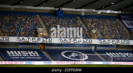 LONDON, Vereinigtes Königreich, DEZEMBER 19: Kartonfans während der Sky Bet Championship zwischen Millwall und Nottingham Forest im Den Stadium, London am 19. Dezember 2020 Credit: Action Foto Sport/Alamy Live News Stockfoto