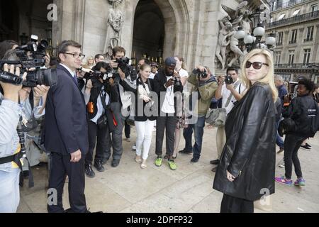 Valerie Trierweiler bei der Ankunft in Alexis Mabilles Herbst-Winter 2015/2016 Haute Couture Collection Show, die am 08. Juli 2015 in der Opera Garnier in Paris, Frankreich, stattfand. Foto von Jerome Domine/ABACAPRESS.COM Stockfoto