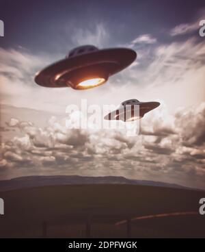 Zwei UFOs fliegen über das ländliche Gebiet. Nicht identifizierte fliegende Objekte fliegen über den Himmel. 3D-Illustration. Stockfoto