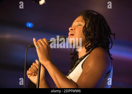 Lizz Wright spielt live auf der Bühne des Montreux Jazz Festival in Montreux, Schweiz, am 6. Juli 2015. Foto von Loona/ABACAPRESS.COM Stockfoto