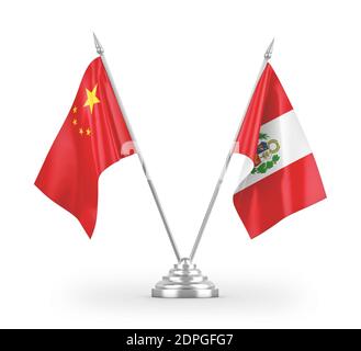 Peru und China Tabelle Fahnen isoliert auf weißem 3D-Rendering Stockfoto