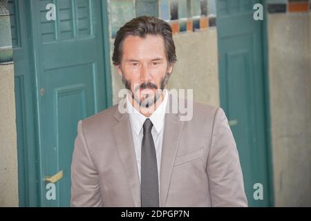 Keanu Reeves posiert vor der nach ihm benannten Strandhütte als Teil einer Hommage an sein Lebenswerk auf der Promenade des Planches während des 41. Deauville American Film Festival in Deauville, Frankreich am 4. September 2015. Foto von Alban Wyters/ABACAPRESS.COM Stockfoto