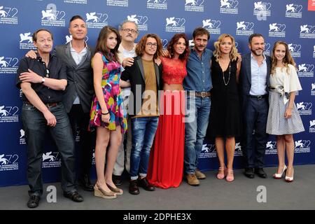 Regisseur Giuseppe Gaudino und die Schauspieler Adriano Giannini, Valeria Golino, Massimiliano Gallo und Elisabetta Mirra beim Fotocall "per Amor Vostro" während des 72. Internationalen Filmfestivals von Venedig (Mostra) am Lido in Venedig, Italien, am 11. September 2015. Foto von Aurore Marechal/ABACAPRESS.COM Stockfoto