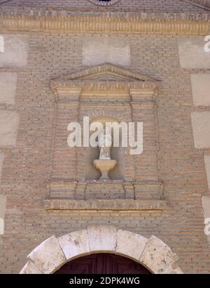 EXTERIEUR - HORNACINA CON LA IMAGEN DE SANTA LUCIA - S XVII. ORT: ERMITA DE SANTA LUCIA. Alcalá de Henares. MADRID. SPANIEN. Stockfoto