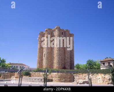 TORREON DEL CASTILLO MEDIEVAL QUE PERTENECIO A LA ORDEN DE SANTIAGO. Lage: CASTILLO. VILLAREJO DE SALVANES. MADRID. SPANIEN. Stockfoto