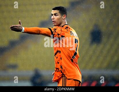 Parma, Italien. Dezember 2020. Cristiano Ronaldo des FC Juventus reagiert während eines Fußballspiels der Serie A zwischen Parma und dem FC Juventus in Parma, Italien, am 19. Dezember 2020. Quelle: Alberto Lingria/Xinhua/Alamy Live News Stockfoto