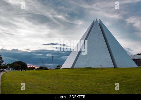 Brasilia, DF, Brasilien - 18. Dezember 2020: Tempel des Guten Willens (Templo da Boa Vantade) ein ökumenischer Raum, der als eines der sieben Wunder von Brasi gilt Stockfoto