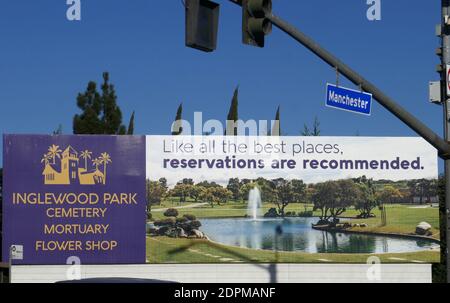 Inglewood, Kalifornien, USA 18. Dezember 2020 EIN allgemeiner Blick auf die Atmosphäre auf dem Inglewood Park Cemetery am 18. Dezember 2020 in Inglewood, Kalifornien, USA. Foto von Barry King/Alamy Stockfoto Stockfoto