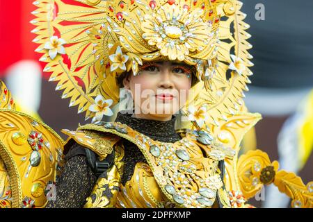 Die Teilnehmer des Jember Fashion Carnaval Stockfoto