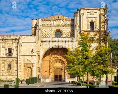 Museum in einem ehemaligen Kloster am San Marcos Platz - Leon, Kastilien und Leon, Spanien Stockfoto