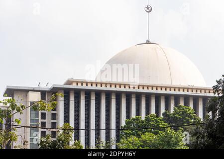 Die Istiqlal Moschee ist die größte Moschee in Südostasien und befindet sich in Jakarta, Indonesien Stockfoto