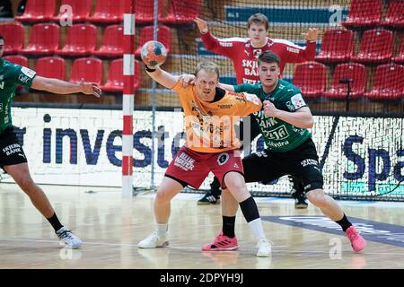 Gudme, Dänemark. Dezember 2020. Anders Zachariassen (22) von GOG gesehen im Danish Men's Handball League Spiel zwischen GOG und Skjern Handball in der Phoenix Tag Arena in Gudme. (Foto Kredit: Gonzales Foto/Alamy Live News Stockfoto