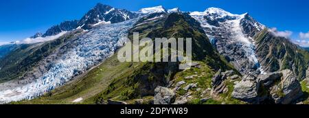 Alpenpanorama, 360 Panorama, Berglandschaft, Gletscher Glacier de Taconnaz und Glacier des Bossons, Blick von der Wanderung La Jonction, Berg Stockfoto