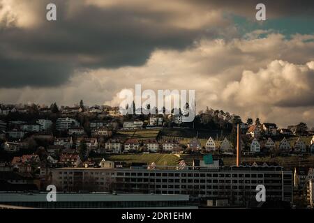 7. März 2020, Stuttgart, Deutschland - Mönchhalde, Stadtteil Relenberg in Stuttgart, buntes Weinbaugebiet im Süden Deutschlands. Deutschland, Schlecht Stockfoto