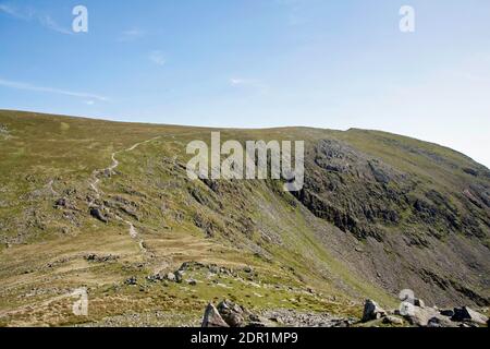 Der Weg zum Gipfel des Alten Mannes von Coniston von Goat's Hawse über Goat's Water Coniston the Lake Distrikt Cumbria England Stockfoto