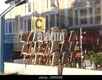 London, Großbritannien. Dezember 2020. London tritt in die Stufe 4-Lockdown ein, da Pubs und Restaurants in der Nähe sind. Kredit: Brian Minkoff /Alamy Live Nachrichten Stockfoto