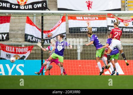 Leigh, Großbritannien. Dezember 2020. Millie Turner von Manchester United führt ihre Seiten zweites Tor während des FA Women's Super League Spiel in Leigh Sports Village, Leigh (Foto von Matt Wilkinson/Focus Images /Sipa USA) 20/12/2020 Kredit: SIPA USA/Alamy Live News Stockfoto