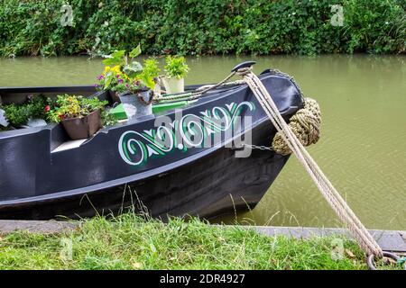 DEVIZES, WILTSHIRE, GROSSBRITANNIEN, AUGUST 25 2020. Narrowboat Detail auf dem Kennet und Avon Kanal.. Devizes, England, Großbritannien, 25. August 2020 Stockfoto