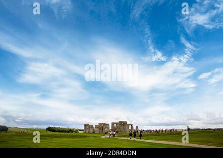 STONEHENGE, WILTSHIRE, GROSSBRITANNIEN, AUGUST 24 2020. Stonehenge ein Ring aus stehenden Steinen, ist ein prähistorisches Denkmal in Wiltshire, England, Vereinigtes Königreich, Augu Stockfoto