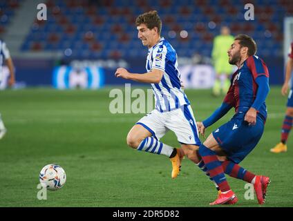 Ruben Rochina von Levante UD und Ahien Munoz von Real Sociedad während der spanischen Meisterschaft La Liga Fußballspiel zwischen Levante UD und Real Sociedad am 19. Dezember 2020 im Estadio Ciutat de Valencia in Valencia, Spanien - Foto Maria Jose Segovia / Spanien DPPI / DPPI / LM Stockfoto