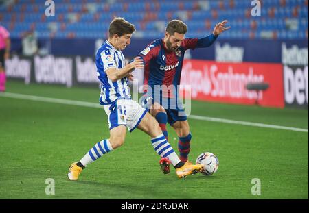 Ruben Rochina von Levante UD und Ahien Munoz von Real Sociedad während der spanischen Meisterschaft La Liga Fußballspiel zwischen Levante UD und Real Sociedad am 19. Dezember 2020 im Estadio Ciutat de Valencia in Valencia, Spanien - Foto Maria Jose Segovia / Spanien DPPI / DPPI / LM Stockfoto