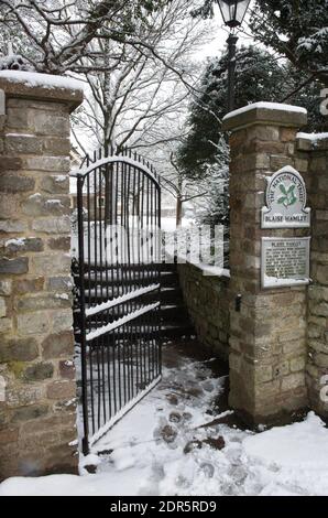 Blaise Hamlet im Schnee Stockfoto