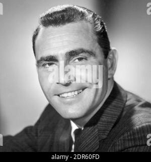 ROD STERLING (1924-1975) amerikanischer Drehbuchautor, tv-Produzent und Erzähler von ihm Twilight Zone Fernsehserien Stockfoto