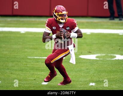 Landover, Usa. Dezember 2020. Washington Football Team Quarterback Dwayne Haskins (7) läuft gegen die Seattle Seahawks auf FedEx Field in Landover, Maryland am Sonntag, 20. Dezember 2020. Foto von Kevin Dietsch/UPI Kredit: UPI/Alamy Live News Stockfoto