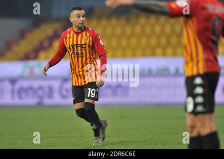 Benevento, Italien. Dezember 2020. Roberto Insigne Spieler von Benevento, während des Spiels der italienischen Fußball-Liga Serie A zwischen Benevento vs Genua, Endergebnis 2-0, Spiel im Ciro Vigorito Stadion in Benevento gespielt. Italien, 20. Dezember 2020. (Foto von Vincenzo Izzo/Sipa USA) Quelle: SIPA USA/Alamy Live News Stockfoto