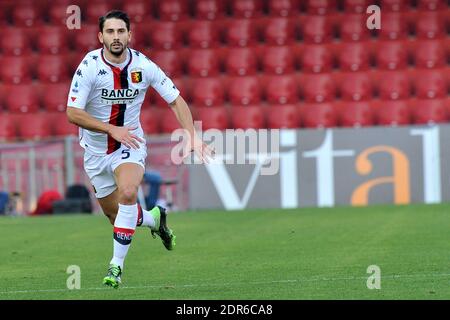 Benevento, Italien. Dezember 2020. Edoardo Goldaniga Spieler von Genua, während des Spiels der italienischen Fußball-Liga Serie A zwischen Benevento vs Genua, Endergebnis 2-0, Spiel im Ciro Vigorito Stadion in Benevento gespielt. Italien, 20. Dezember 2020. (Foto von Vincenzo Izzo/Sipa USA) Quelle: SIPA USA/Alamy Live News Stockfoto