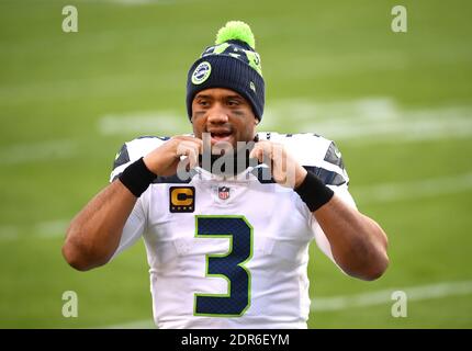 Landover, Usa. Dezember 2020. Seattle Seahawks Quarterback Russell Wilson (3) verlässt das Feld, nachdem die Seahawks am Sonntag, 20. Dezember 2020, das Washington Football Team 20-15 im FedEx Field in Landover, Maryland, besiegt haben. Foto von Kevin Dietsch/UPI Kredit: UPI/Alamy Live News Stockfoto