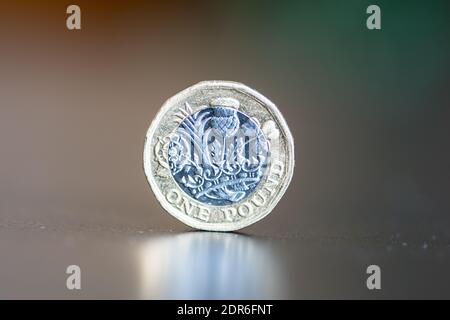 Englische Pfund-Münze isoliert Stockfoto