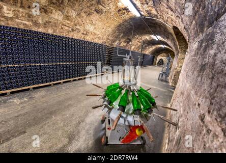 Sekt Keller der berühmten Ungarischen Törley Champagnerfabrik. Törley Sekt stammt aus fast 150 Jahren. Stockfoto