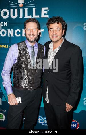 Der Komponist Michael Giacchino und Ludovic Borce beim "Ratatouille Cine Concert" Photocall im Le Grand Rex in Paris, Frankreich am 17. Oktober 2015. Foto von Maxime Reynaud/APS-Medias/ABACAPRESS.COM Stockfoto