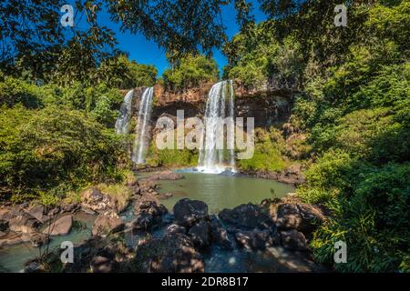 Salto dos hermanas in Iguazu Falls Argentinien Stockfoto