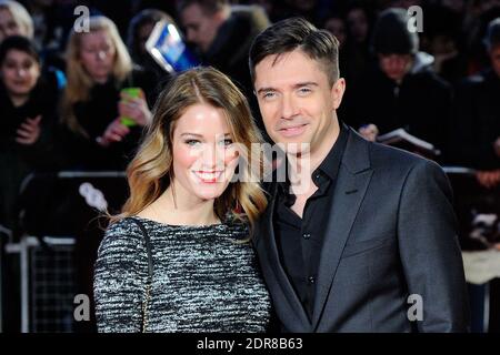 Ashley Hinshaw und Topher Grace bei der Premiere von "Truth" im Rahmen des 59. BFI London Film Festival am 17. Oktober 2015 auf dem Odeon Leicester Square in London, England. Foto von Aurore Marechal/ABACAPRESS.COM Stockfoto