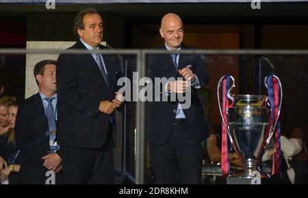 Michel Platini und Gianni Infantino während der UEFA Champions League, Barcelona gegen Juventus in Berlin, Deutschland am 6. Juni 2015. Gianni Infantino, Generalsekretär der UEFA, wird das Rennen um den nächsten FIFA-Präsidenten antreten. Foto von Henri Szwarc/ABACAPRESS.COM Stockfoto
