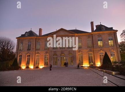 Außenansicht des Hotels Biron, Heimat der ständigen Sammlungen des Rodin-Museums, in Paris, Frankreich am 9. November 2015. Das Museum wird seine Türen am 12. November 2015, dem 175. Geburtstag des berühmten französischen Bildhauers, nach einer kompletten Renovierung in den letzten drei Jahren zu einem Preis von 16 Millionen Euro wieder für die Öffentlichkeit öffnen. Foto von Christian Liewig/ABACAPRESS.COM Stockfoto