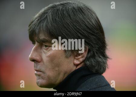 Bundestrainer Joachim Low beim Freundschaftsspiel International Soccer, Frankreich gegen Deutschland im Stade de France in Saint-Denis, Vorort von Paris, Frankreich am 13. November 2015. Frankreich gewann 2:0. Foto von Henri Szwarc/ABACAPRESS.COM Stockfoto