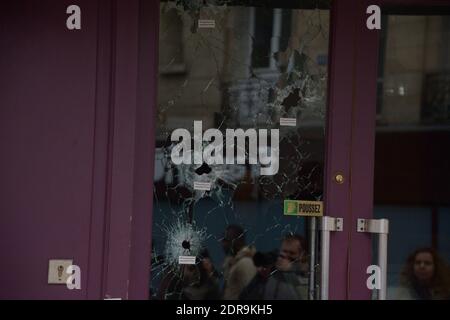 Am Tag danach: Orte der Terroranschläge in den Restaurants der Rue de la Fontaine au ROI in Paris, Frankreich am 14. November 2015. Foto von Henri Szwarc/ABACAPRESS.COM Stockfoto