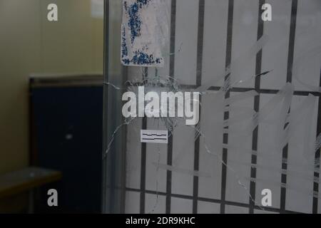 Am Tag danach: Orte der Terroranschläge in den Restaurants der Rue de la Fontaine au ROI in Paris, Frankreich am 14. November 2015. Foto von Henri Szwarc/ABACAPRESS.COM Stockfoto