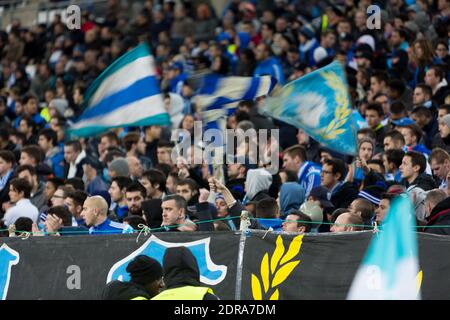 Marseilles Fans beim Fußballspiel UEFA Europa League Group F, Olympique de Marseille gegen FC Groningen im Stade Vélodrome in Marseille, Frankreich am 27. November 2015. Foto von Guillaume Chagnard/ABACAPRESS.COM Stockfoto